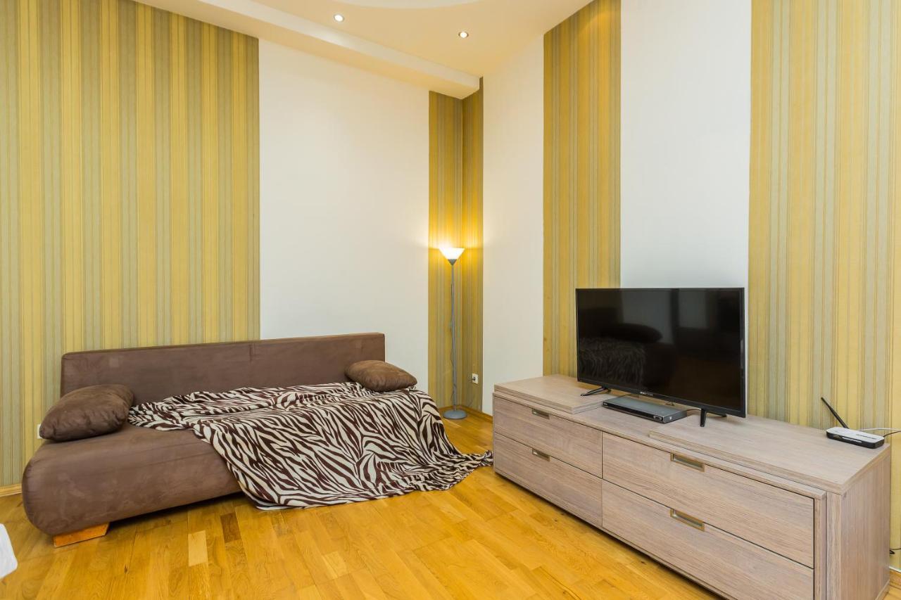 Куліша 15, Апартаменти В Центрі,Тц Форум,Оперний Leópolis Exterior foto