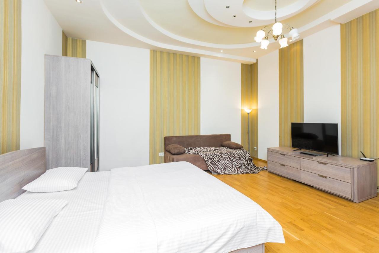 Куліша 15, Апартаменти В Центрі,Тц Форум,Оперний Leópolis Exterior foto