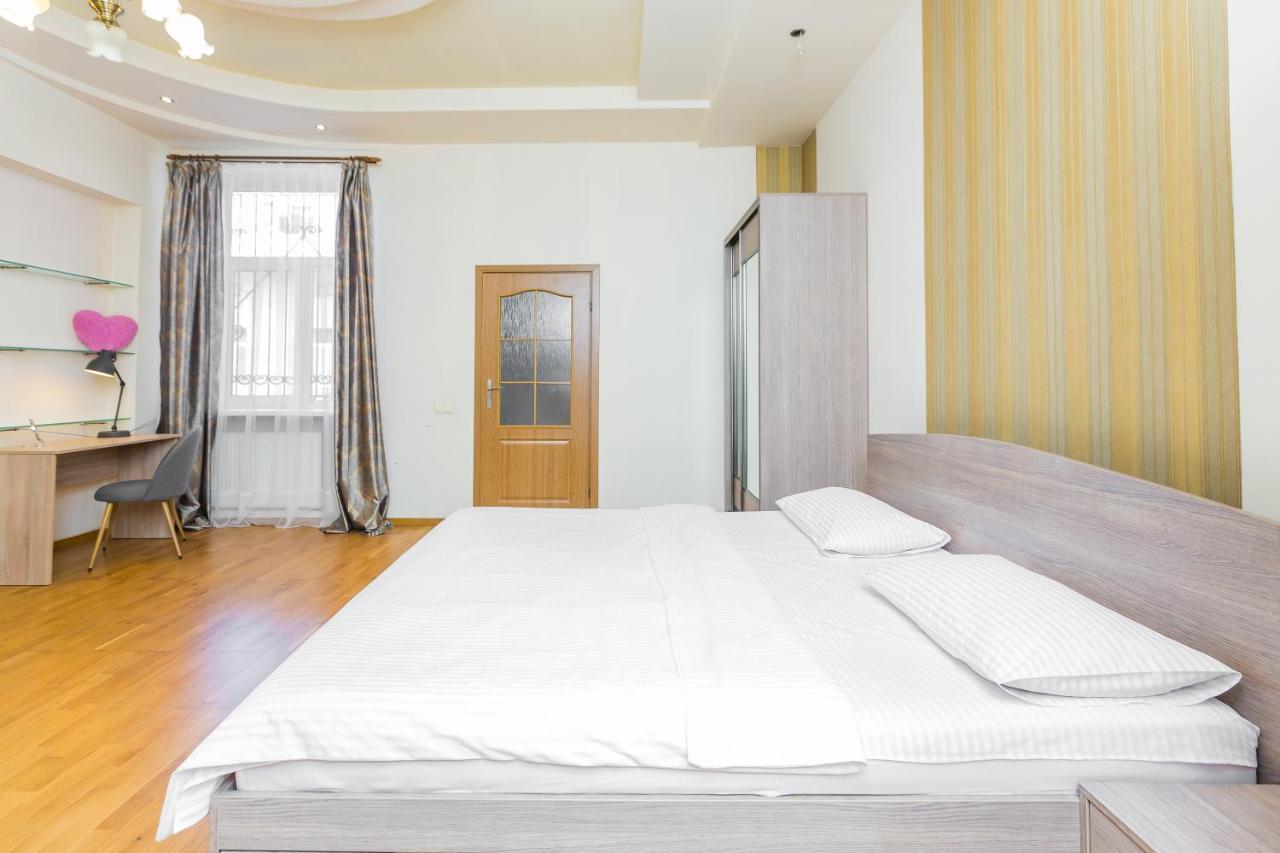 Куліша 15, Апартаменти В Центрі,Тц Форум,Оперний Leópolis Exterior foto