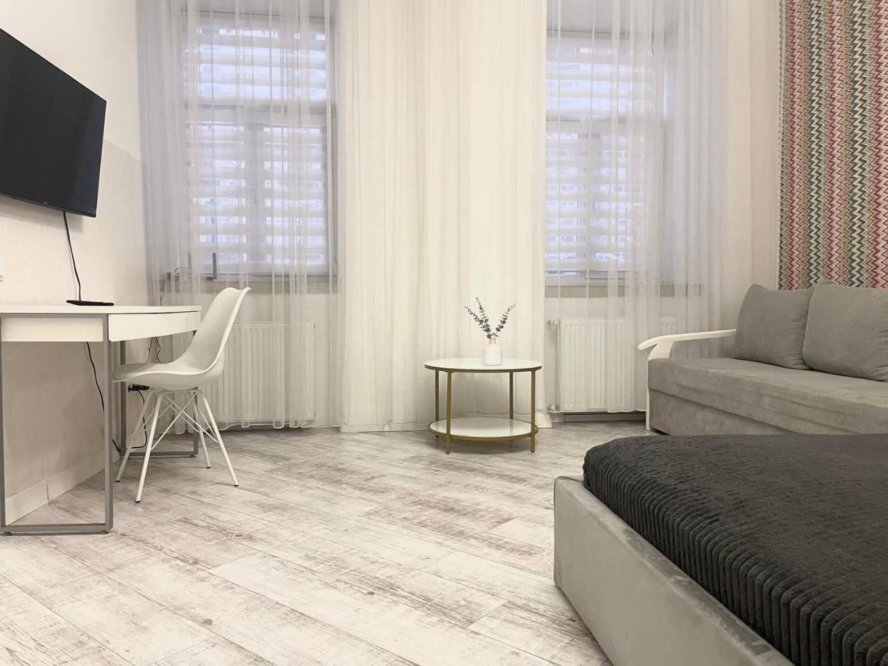 Куліша 15, Апартаменти В Центрі,Тц Форум,Оперний Leópolis Exterior foto